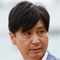 池江　泰寿　Yasutoshi Ikee<br />
1969年1月13日生　京都府出身<br />
免許取得：2003年<br />
通算成績：6225戦891勝・２着733回、連対率0.261<br />
表彰受賞履歴：ＪＲＡ賞(最多賞金獲得調教師)４回、ＪＲＡ賞(最高勝率調教師)２回、ＪＲＡ賞(最多勝利調教師)２回、ＪＲＡ賞(優秀技術調教師)、優秀厩舎賞６回、優秀調教師賞６回、東京競馬記者クラブ賞